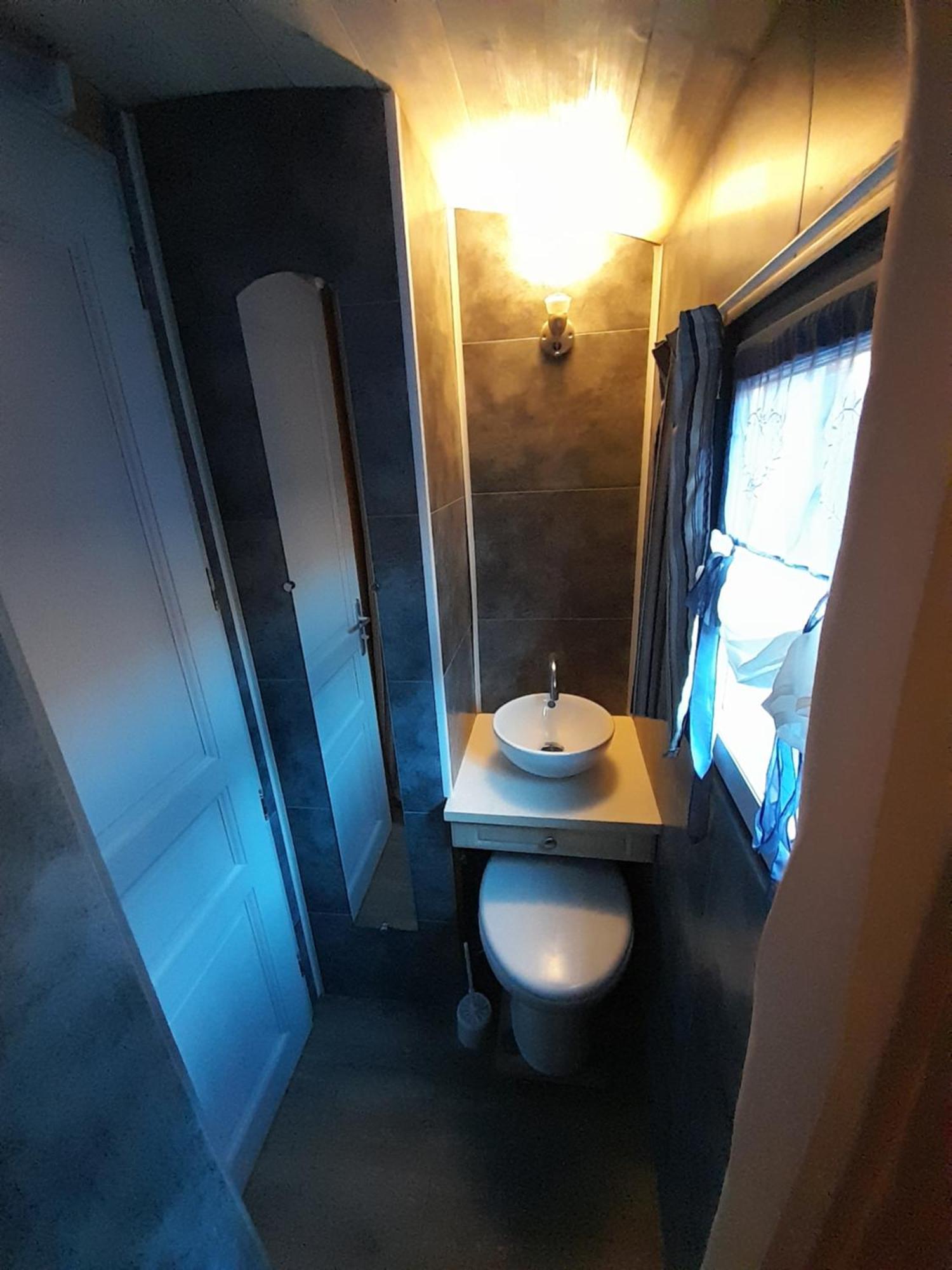 Location Type Gite, Chambre D'Hote, Meuble De Tourisme Dans Joli Petit Chalet Typique Et Ou Jolie Roulotte Type Boheme Waldighoffen Экстерьер фото