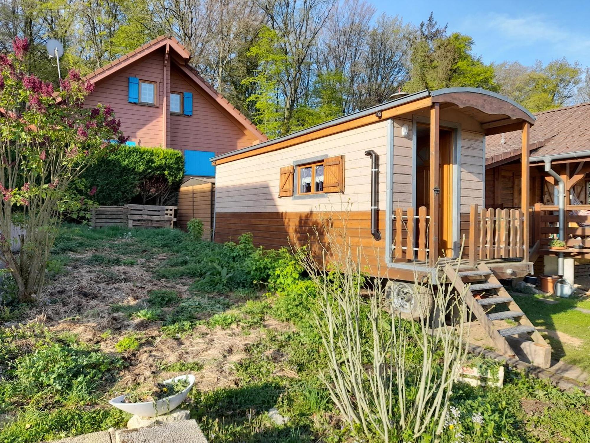 Location Type Gite, Chambre D'Hote, Meuble De Tourisme Dans Joli Petit Chalet Typique Et Ou Jolie Roulotte Type Boheme Waldighoffen Экстерьер фото
