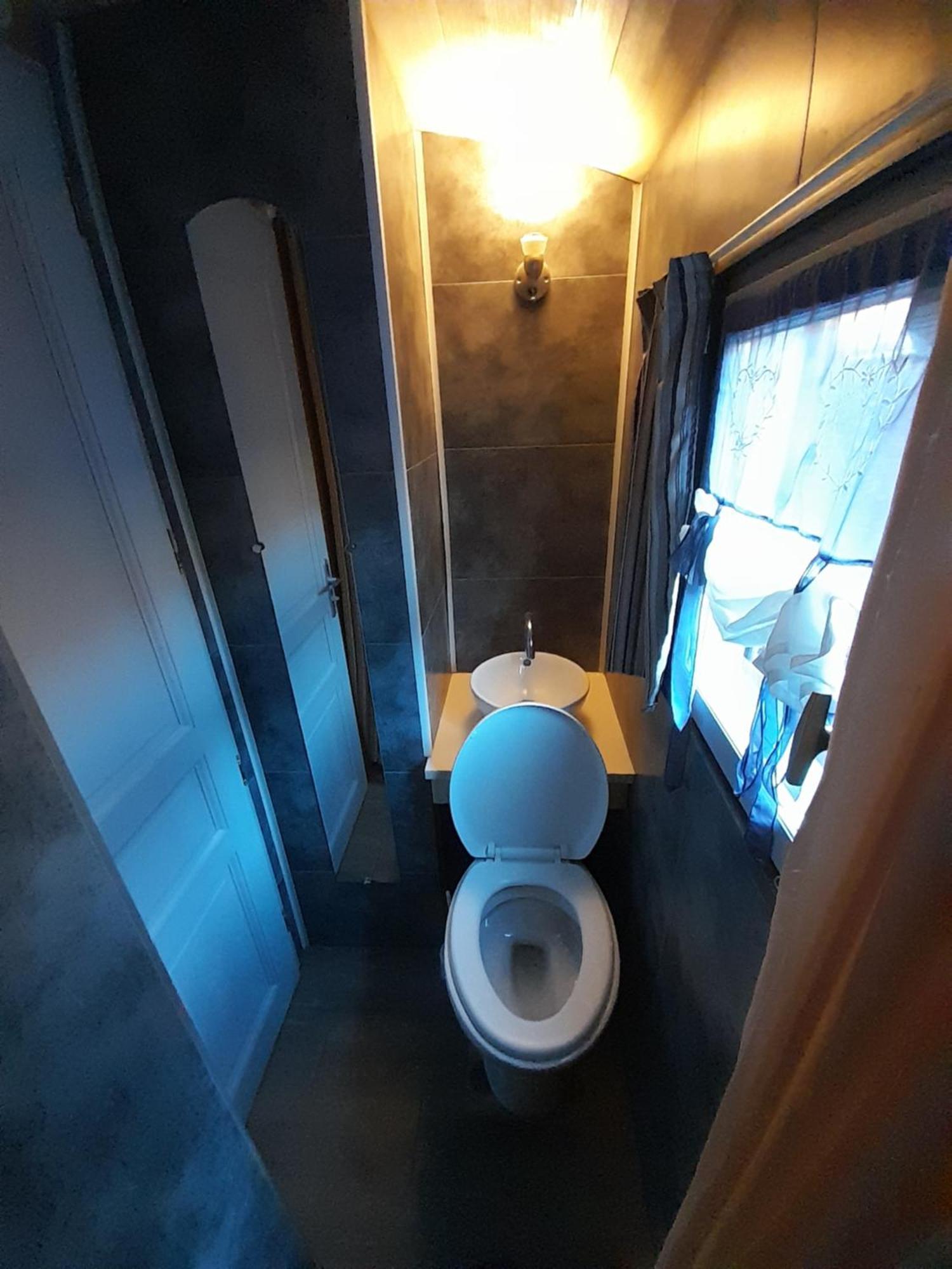Location Type Gite, Chambre D'Hote, Meuble De Tourisme Dans Joli Petit Chalet Typique Et Ou Jolie Roulotte Type Boheme Waldighoffen Экстерьер фото