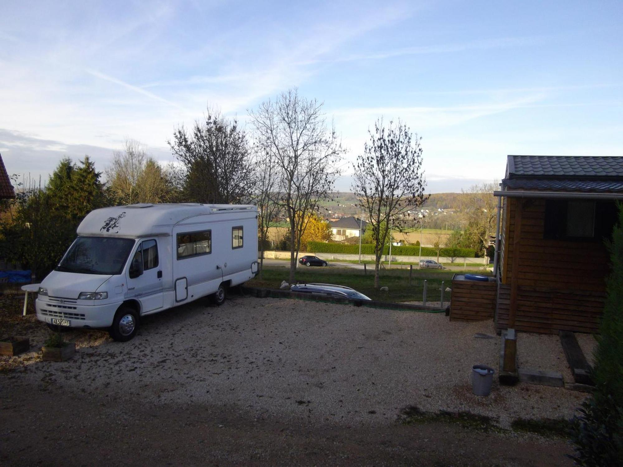 Location Type Gite, Chambre D'Hote, Meuble De Tourisme Dans Joli Petit Chalet Typique Et Ou Jolie Roulotte Type Boheme Waldighoffen Экстерьер фото
